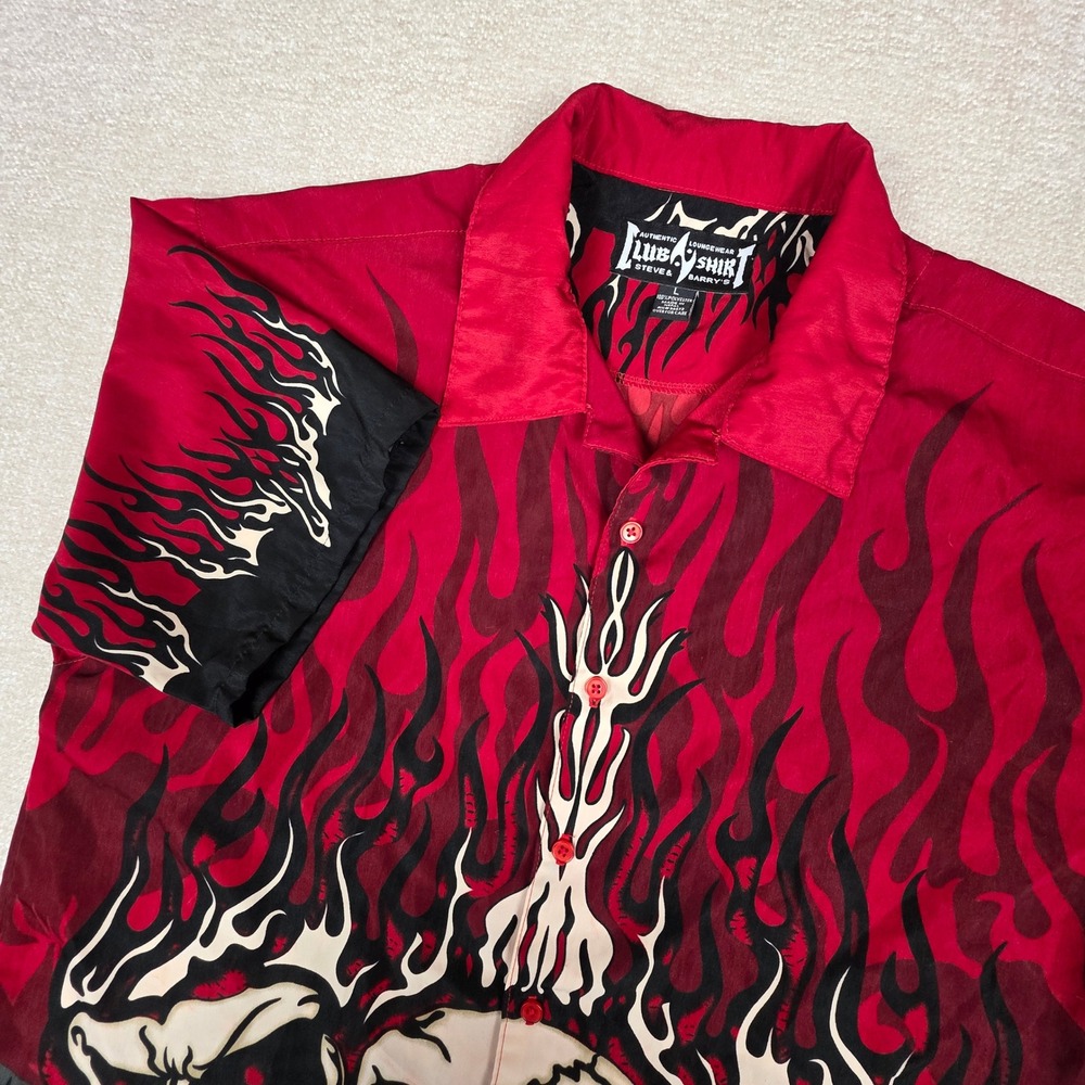 Steve & Barry's Club Shirt Mens Large Red Black Skull Flame Graphic Button‎ Down
